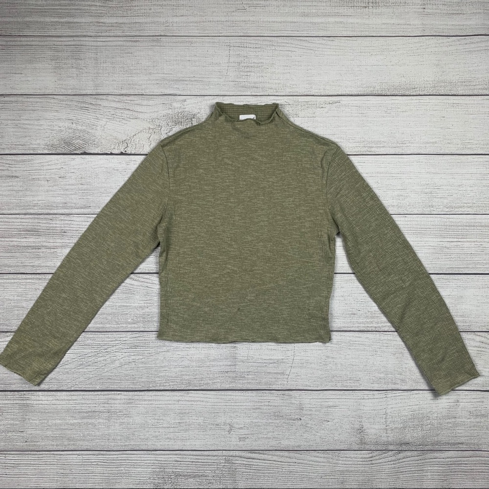 Sage Green Long Sleeve Cropped Shirt